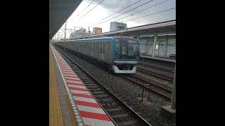 東京メトロ東西線快速電車すれ違い。