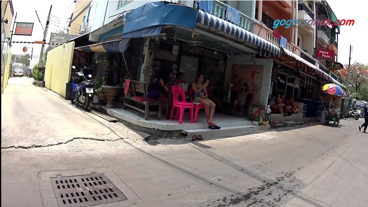 Walk the Soi honey inn - April 2016 DayTime