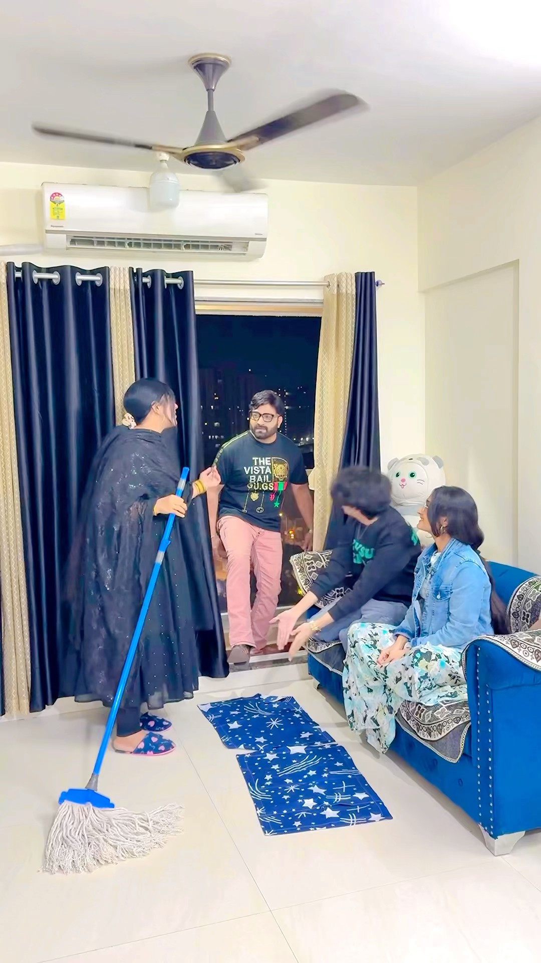 Taare ⭐️to Bicha du?? #zidaanshahidaly #comedy #shorts