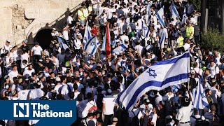 Anti-Arab slogans and scuffles as ultranationalist Israelis gather for Flag March