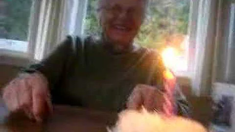 Lillian Hanson birthday cupcake