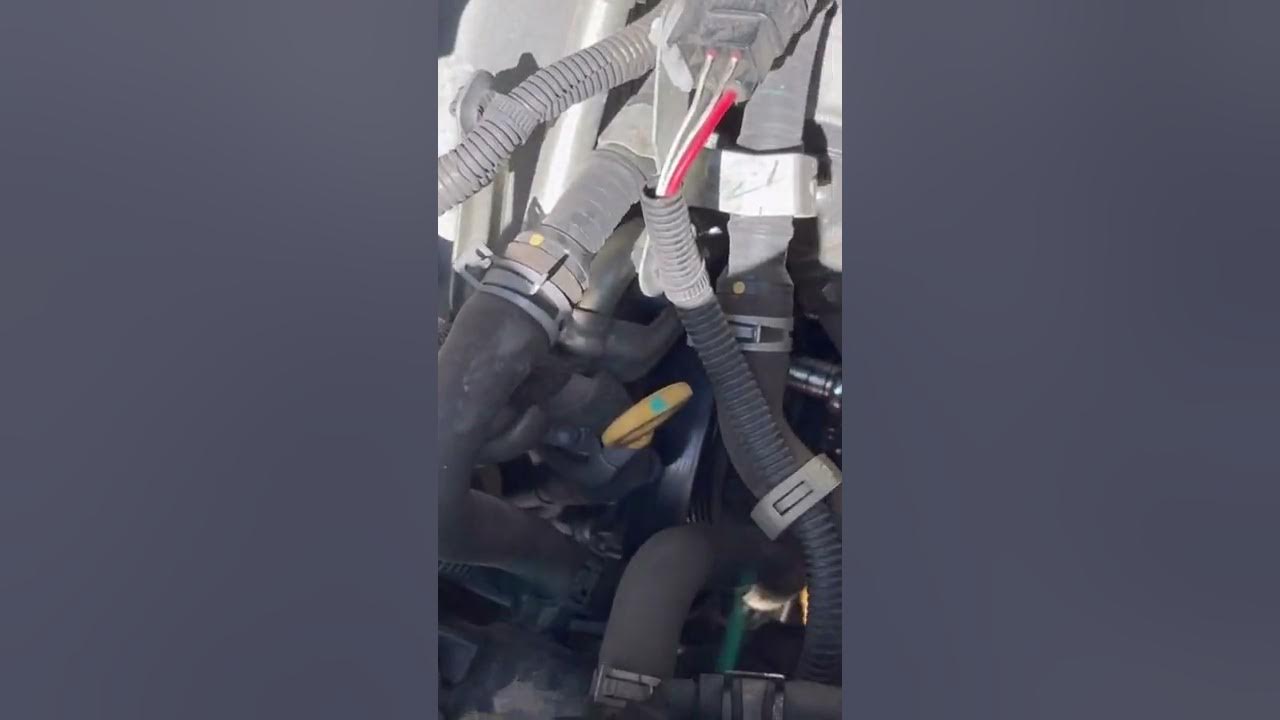 TOYOTA TUNDRA HOW TO REPLACE ALTERNATOR - YouTube