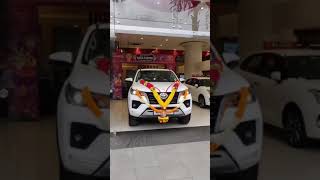 New Toyota fortuner delivery?||status||attitude||dialogue||status||live4drive