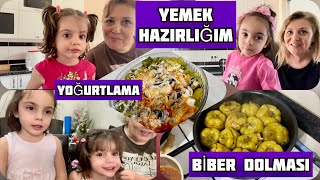 AKŞAM YEMEĞİ HAZIRLIĞIM /YOĞUTLAMA YAPTIM / BİBER DOLMASI YAPTIM /İKİZLERLE BİR GÜNÜM / GÜNLÜK VLOG