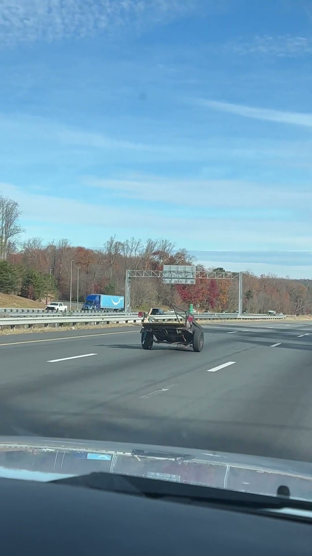 Disconnected Trailer Spotted Rolling Down Freeway || ViralHog
