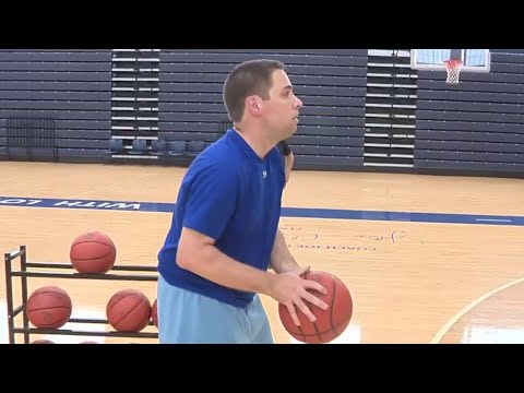 Digital Journalist Ben Spicer wins the KSAT 3-Point Contest