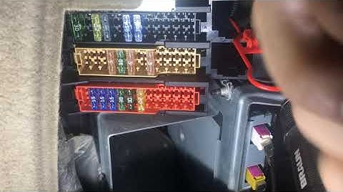 Audi Q7 07 MMI Not turning on VCDS shows all GOOD no errors BOSE AMP,  MMI Control board OK. SOLVED