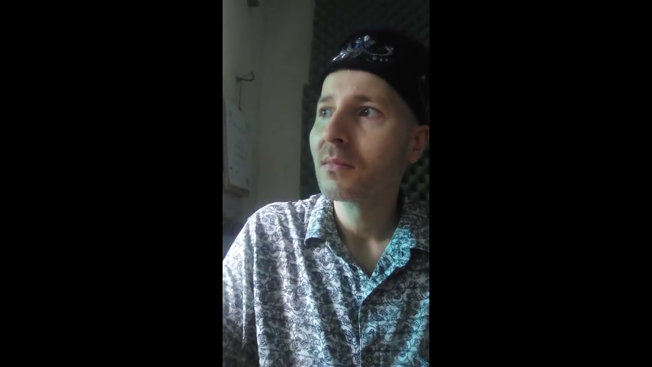 在 YouTube 上觀看「A non-Korean trot fan singing "무시로" (나훈아's song)」 在 YouTube 上觀看「A non-Korean trot fan singing "무시로" (나훈아's song)」