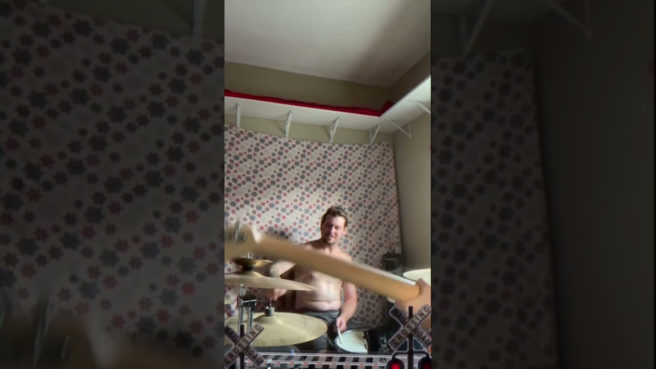 Here comes the choo choo #guitarriff #drums #fender #guitarpedals #bandpractice #rockmusic
