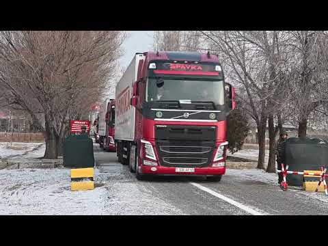 IĞDIR - Ermenistan sınır kapısı 35 yıl sonra deprem bölgesine yardım için açıldı