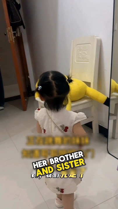 The poor little girl 🤣