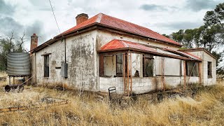 Old farm house with vintage Austin Ute/3 old stoves/Out buildings and some stuff now in decay by Urbex Indigo 7,279 views 3 months ago 36 minutes