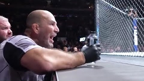 Alex Pereira's corner and their reactions on Adesanya KO