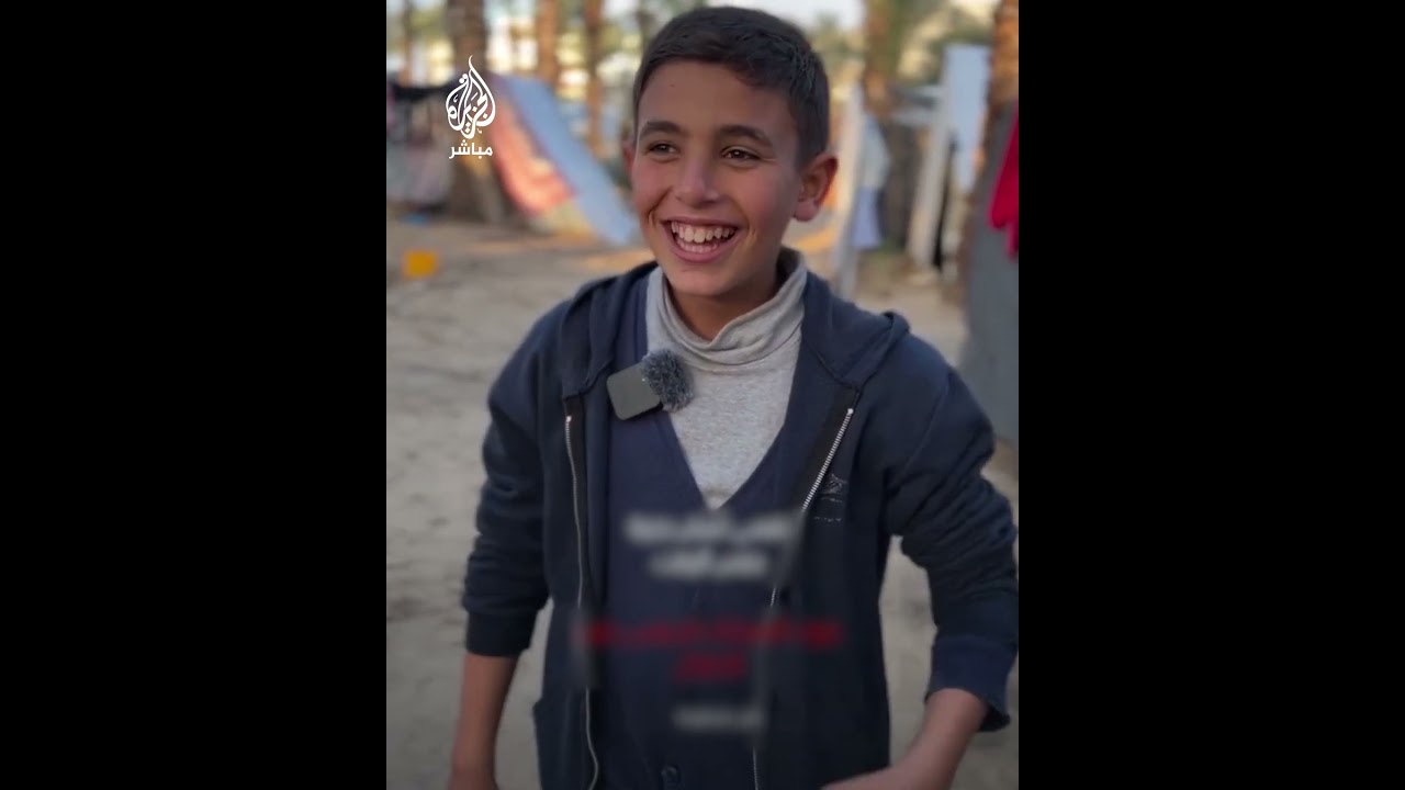 أصوات الانفجارات تقطع سرد طفل فلسطيني لأمنياته في العام الجديد