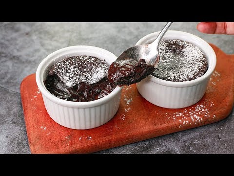 3-ingredients-choco-lava-cake-in-10-mins-|-eggless-&-without-oven-|-yummy