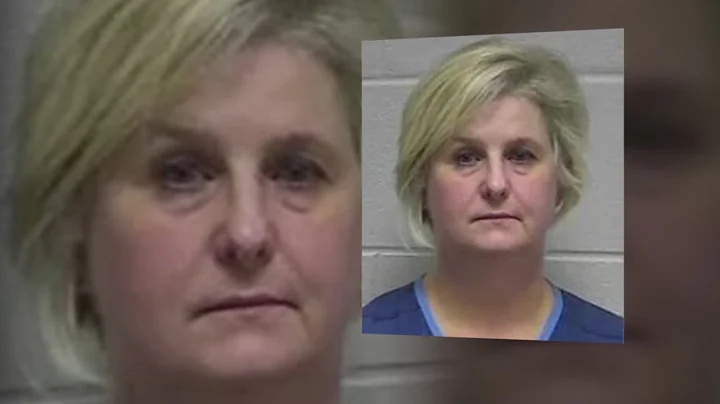 Texts reveal 'Christmas flowers' was Louisville do...