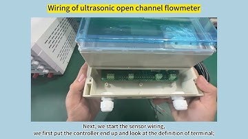 Split ultrasonic open channel flow meter