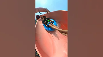 Water park Accident Video Waterpark accident Water slide
