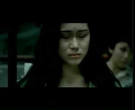 Jika Surga Dan Neraka Tak Pernah Ada- Chrisye Ft Dhani Ahmad