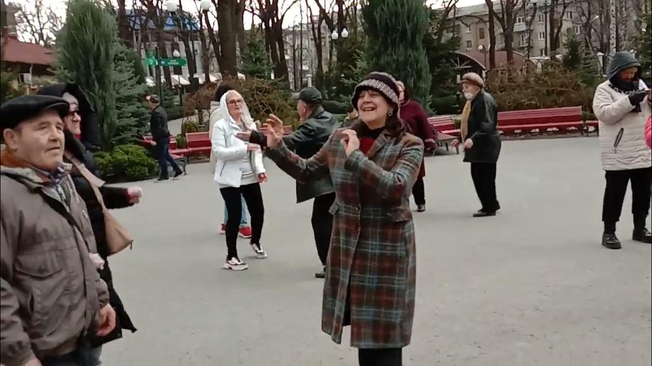 Горький апрель. Горький апрель