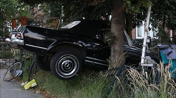 13-07-2018 Amsterdam - oldtimer in voortuin