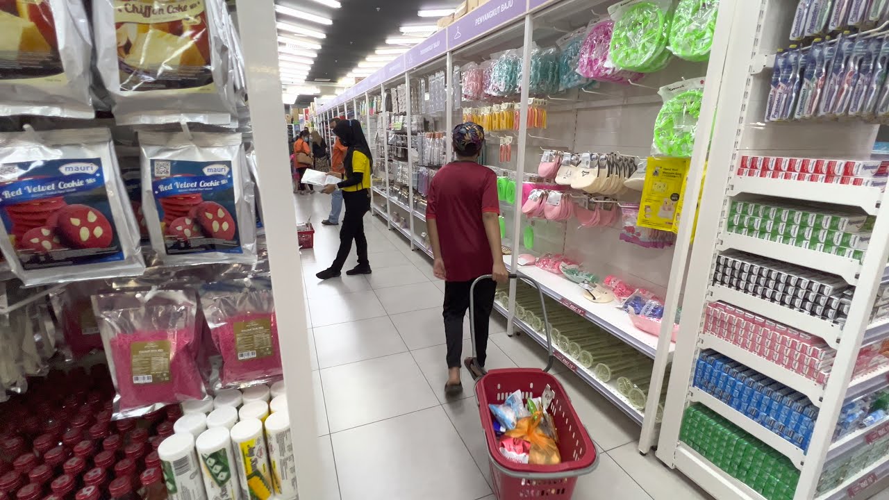 Shopping at ECO Store U Central Segamat 