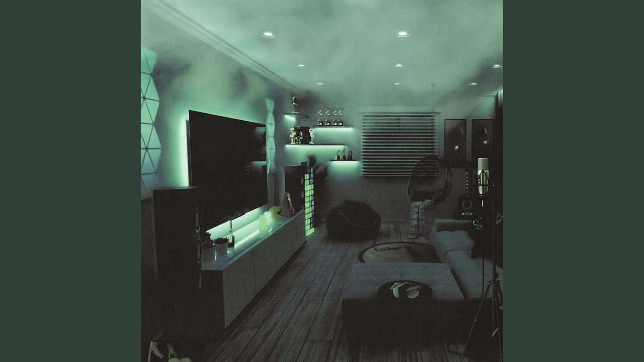 Watch B2X37 on YouTube Watch B2X37 on YouTube