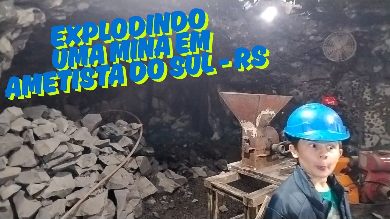 Explodindo uma mina em Ametista do Sul  - RS.