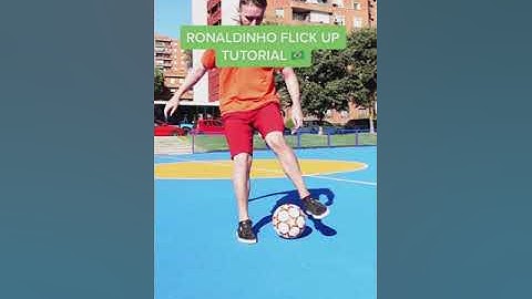 Ronaldinho Flick Up in 3 Easy Steps: Football Freestyle Tutorial