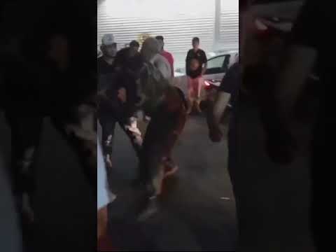 گیرافتادن یک بسیجی به دست جوانان محله فلاح تهران ۲۰ مهر