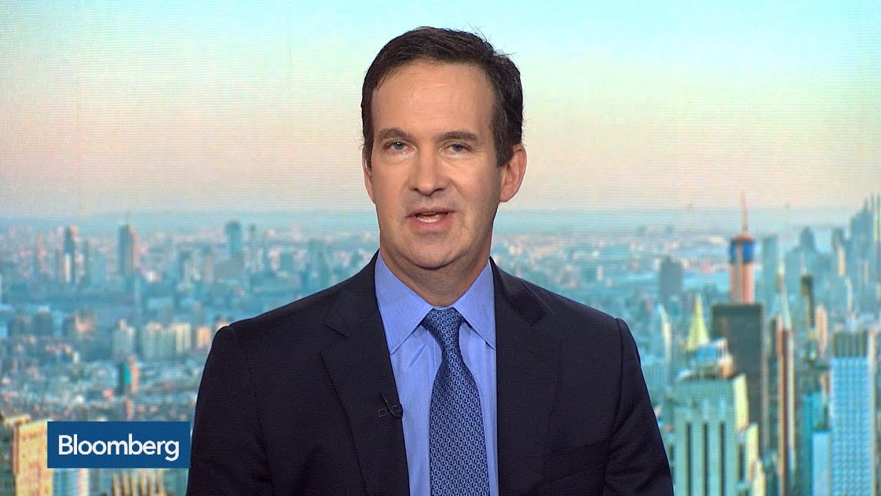 Now Is a Really Good Time to Get Into Munis, Neuberger's Iselin Says