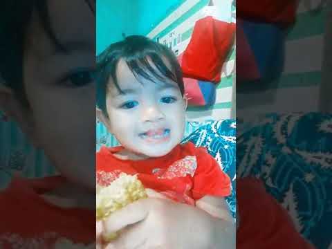  bayi  makan  YouTube