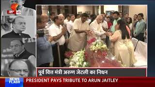 Lal Krishna Advani pays his last respect to mortal Arun Jaitley's body