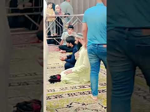 پلیز گائیز سبسکرائیب کر دیں ساتھ لائیک کریں  