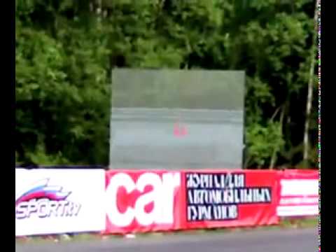 Bugatti Veyron vs Nissan Skyline GTR R34 (1200Hp).mp4 - YouTube
