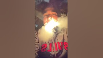 @bilbrosebagginz00 sparking a blunt of #indacouch before he completes his verse on “Jam Stick”