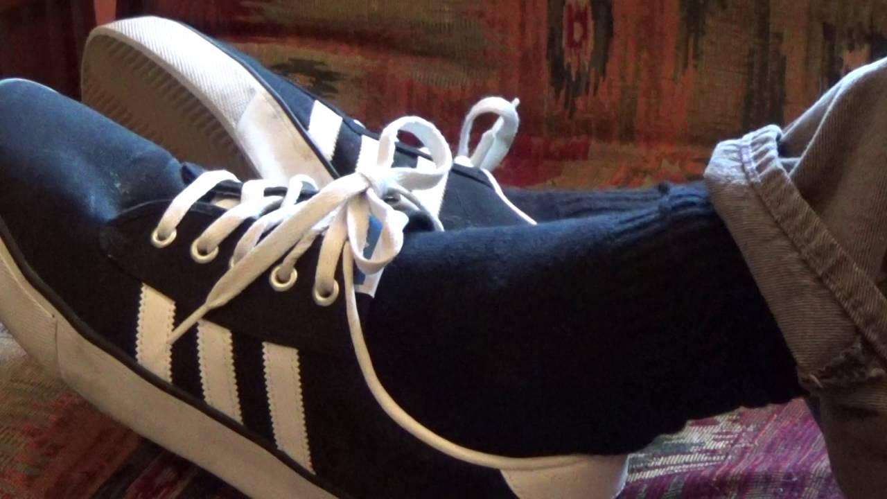 ADIDAS KIEL AND BLACK NIKE SOCKS - YouTube