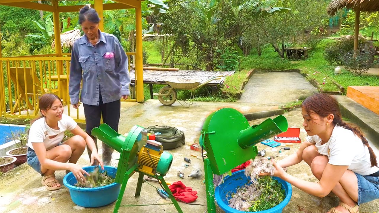 Genius Girl Fixes Her Neighbor’s Broken Food Grinder – Amazing Repair Skills!