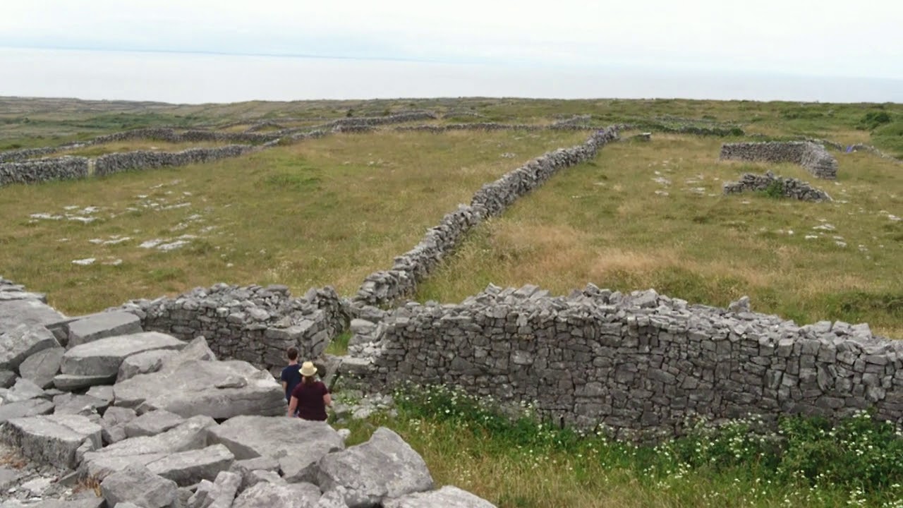 モハーの断崖 アラン諸島 歩き続ければ