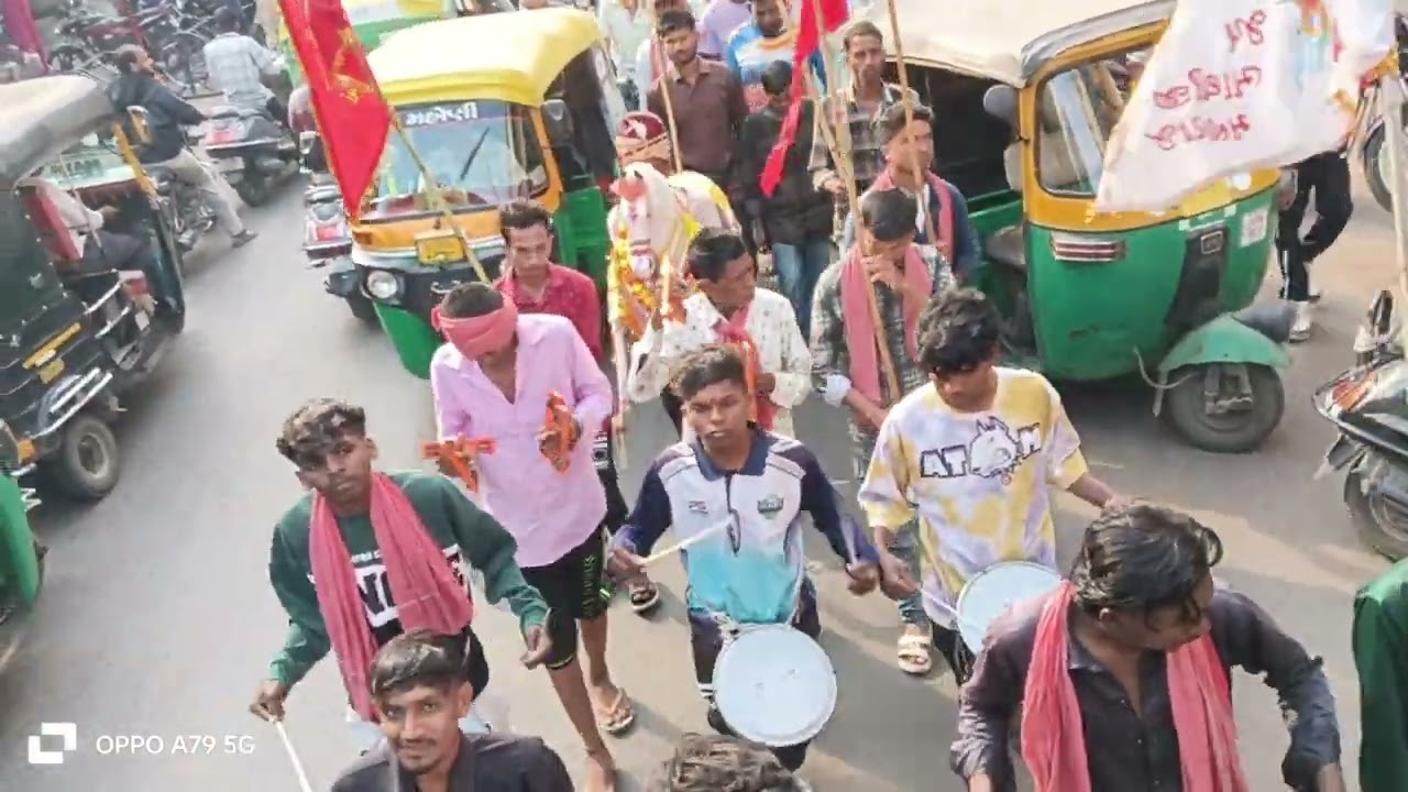 પગ પાળા સંગ મહુડીખાંચ થી ફાગવેલ ભાથીજી મહારાજ નો વરઘોડો વડોદરા