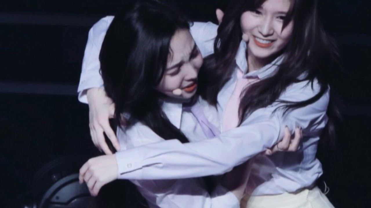 TWICE Sana Gay Moments Compilation [Twiceland Zone 2 Concert]