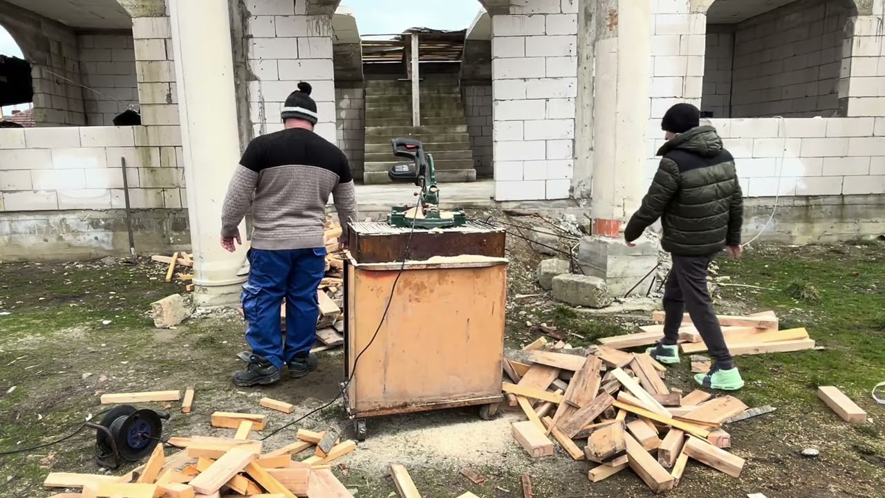 Am muncit azi toată ziua eu și bucătarul 