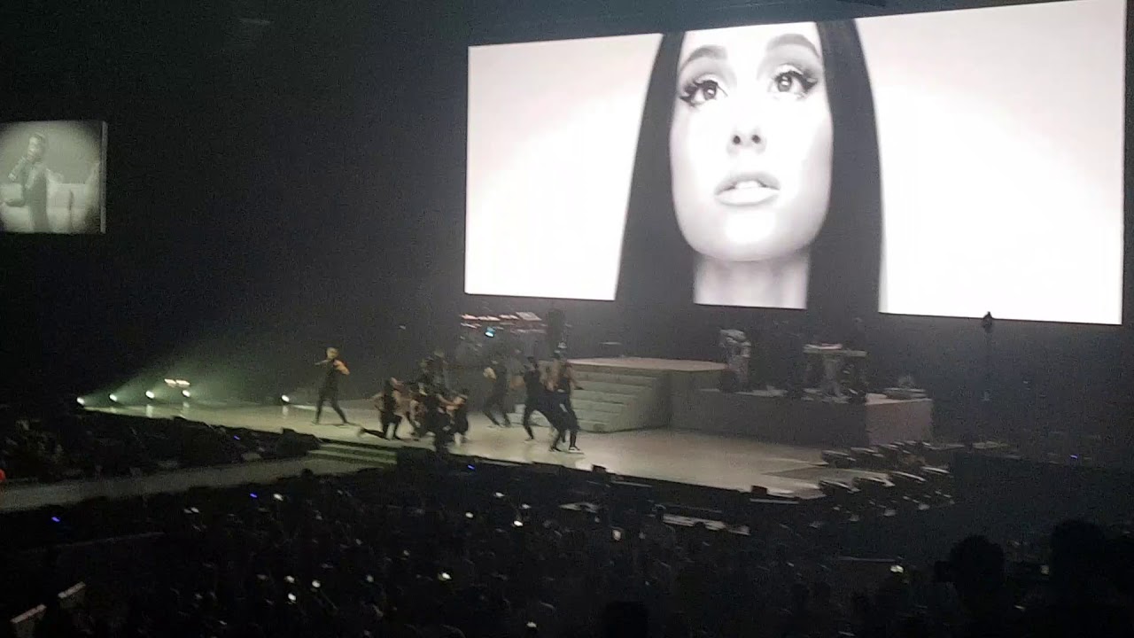 Open Concert 'Be Alright' Ariana Grande - Dangerous Woman Tour in Bangkok (17 August 2017)