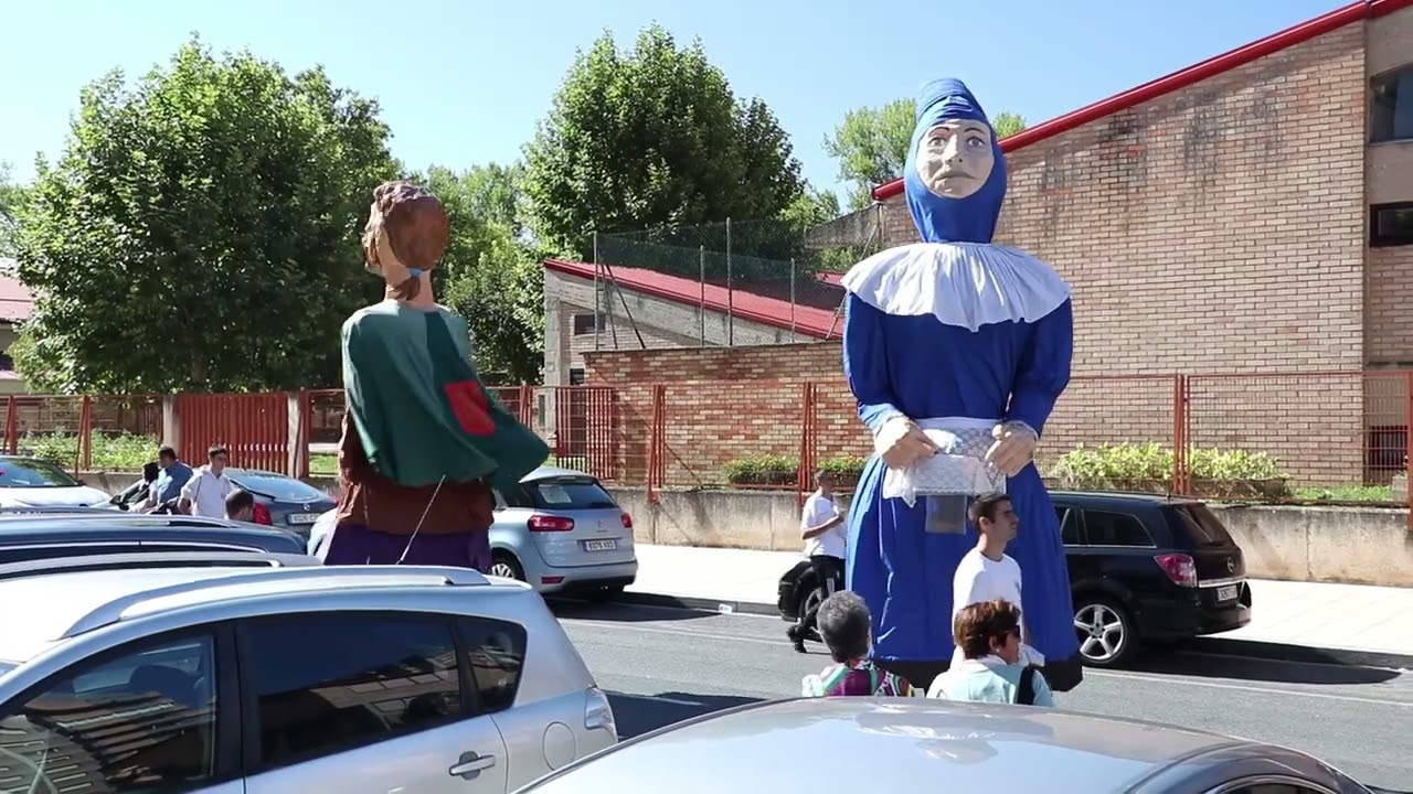 Pasacalles XV Encuentro de Gigantes y Cabezudos de Miranda de Ebro 2024