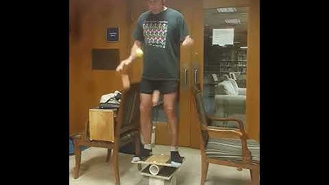 5-ball Force bounce Juggling Double Stack Rola Bola Balance - near world record 209C