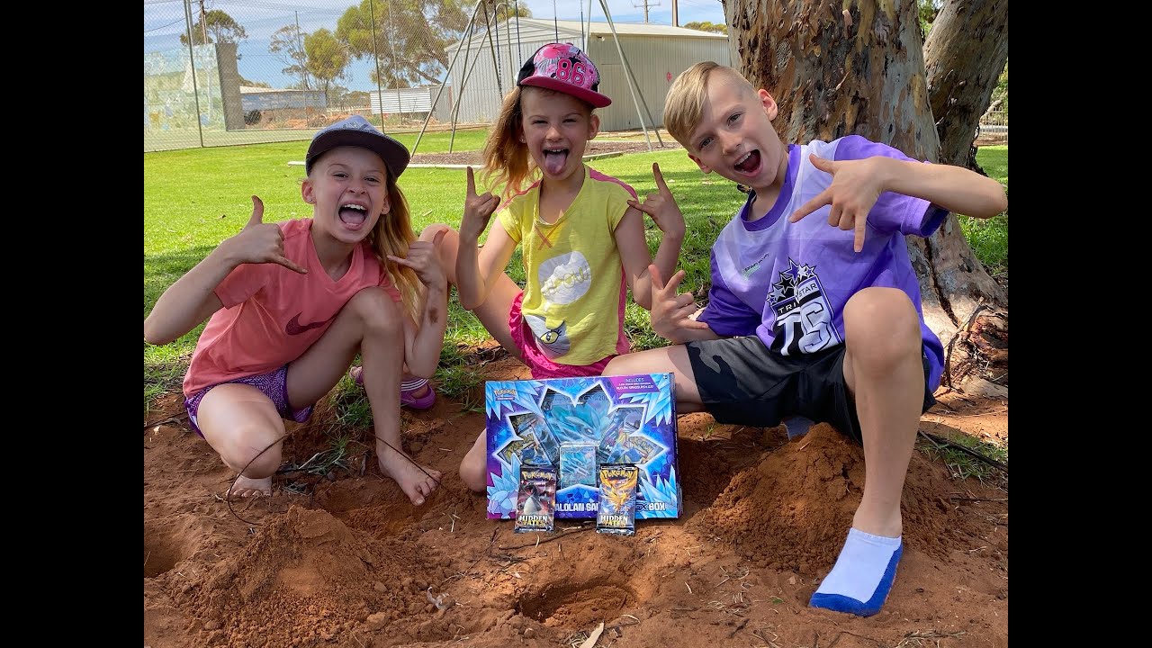 **MASSIVE** Alolan Sandslash GX Collection OPENING