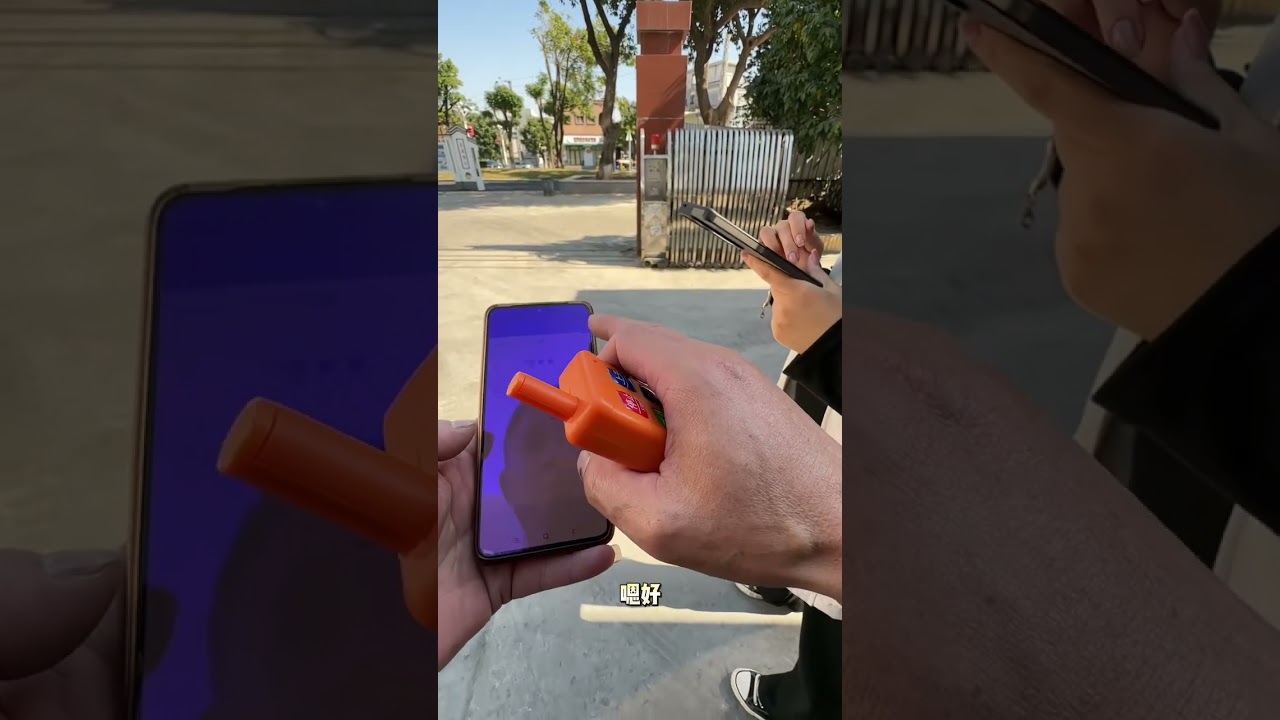 东莞拼2票到佛山，尾板操作失误差点酿成事故，使用遥控需谨慎 #上热门话题🔥🔥🔥 #货运行业 #货车司机的心酸 #开货车的男人 #货车司机不容易