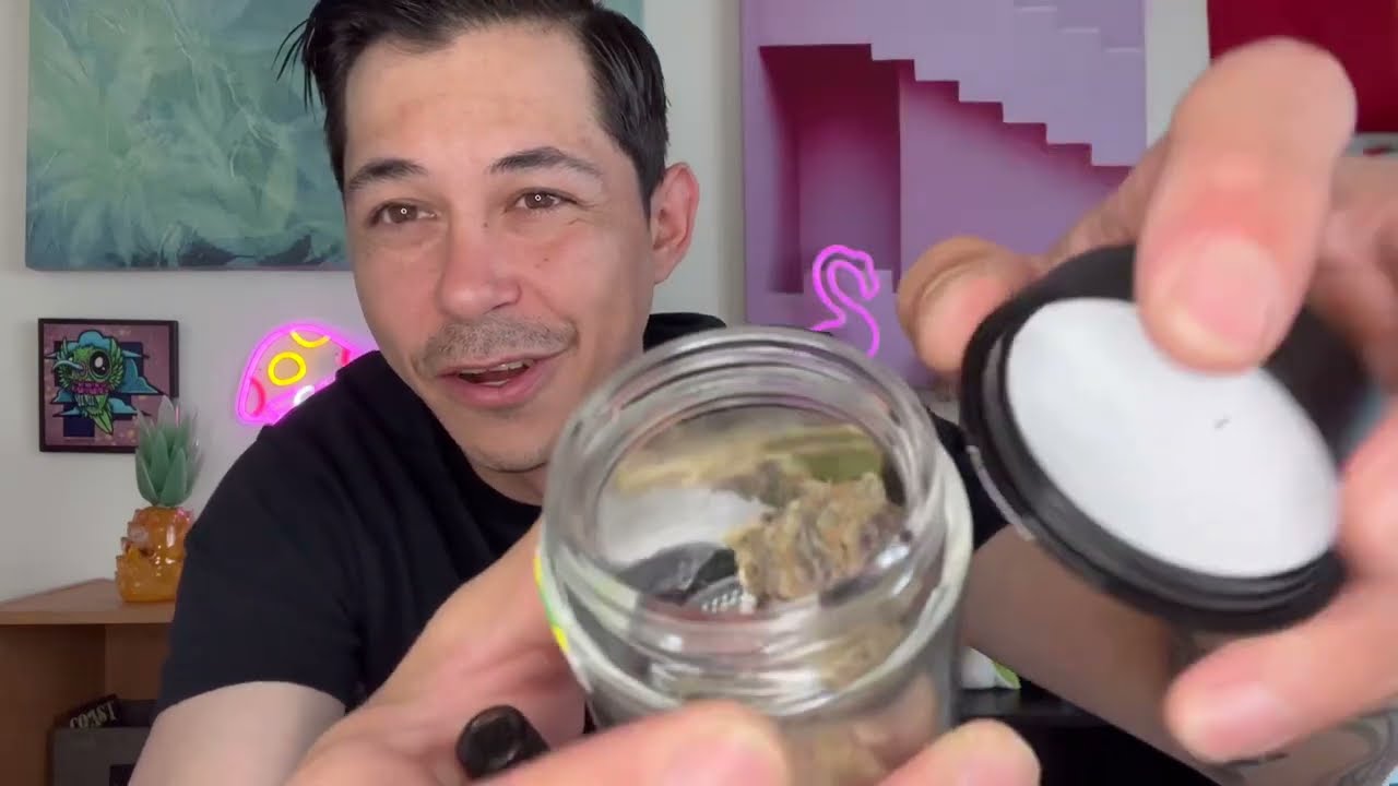 Smoking Some Top Shelf Weed From A Dispensary In Washington