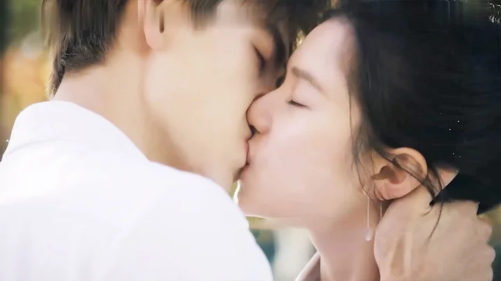 【抢先看】第1次接吻就这么欲！霸总抱起灰姑娘就啃，二人彻底释放爱意激情拥吻，立下一辈子誓言！【点燃我，温暖你（打火机与公主裙） Lighter&Princess】 - 天天要闻
