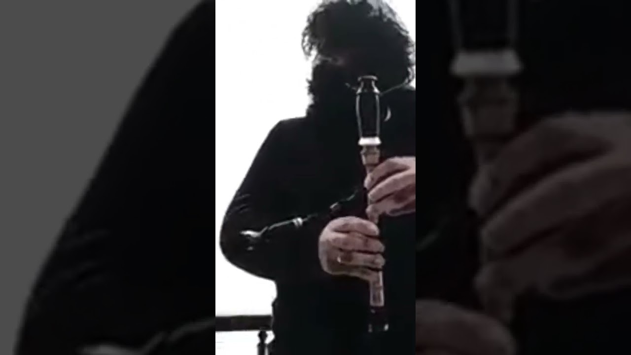 La menor...